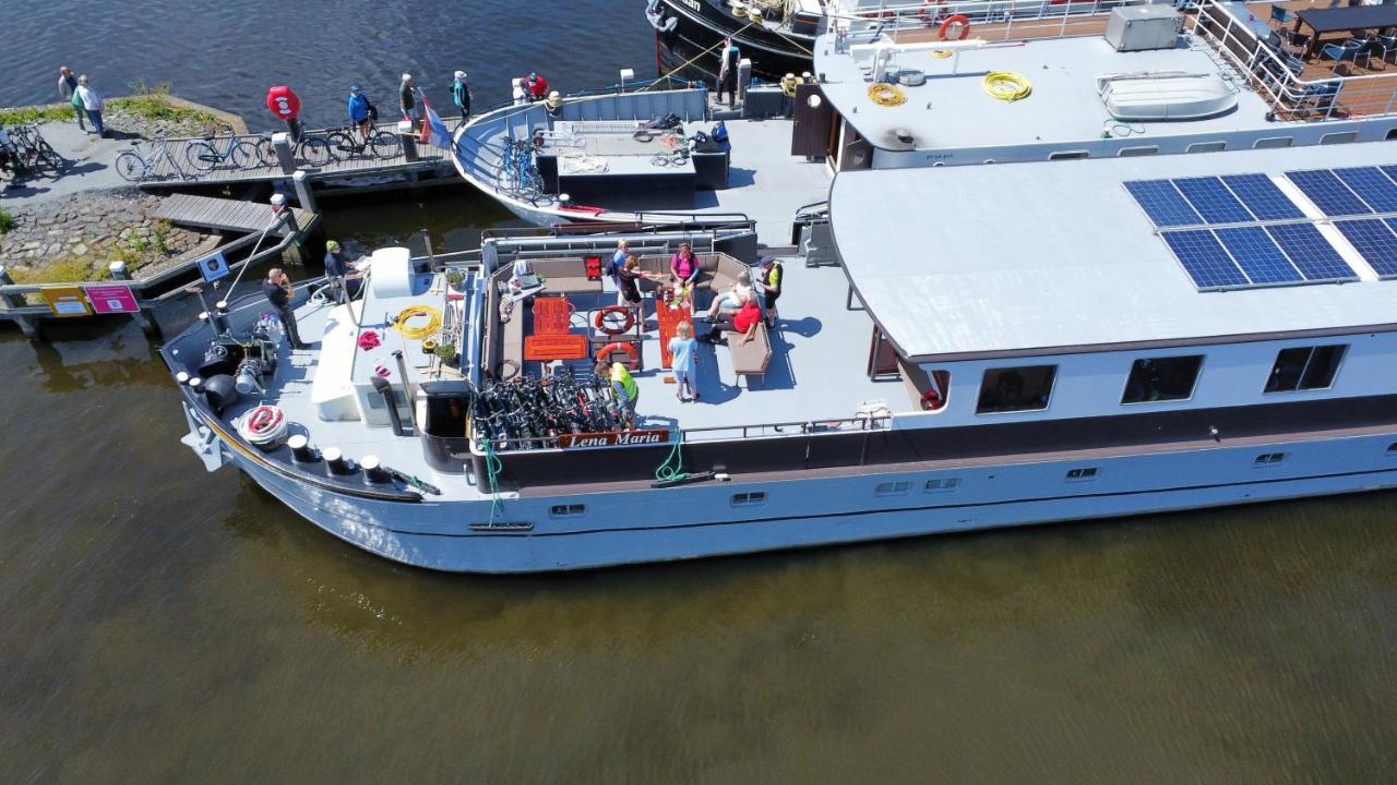 Unique Hotelboat Lena Maria Hotel en barco *